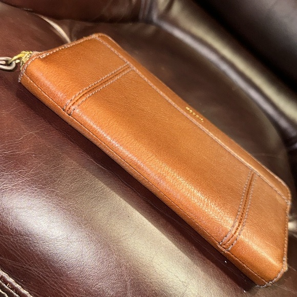 Fossil Leather Logan Zip Around Clutch - Picture 9 of 16